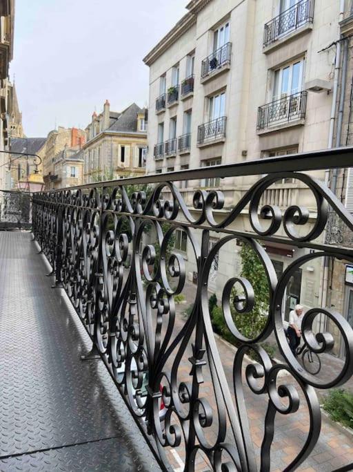 Entier-clim-100%equipe-hypercentre-balcon Apartment